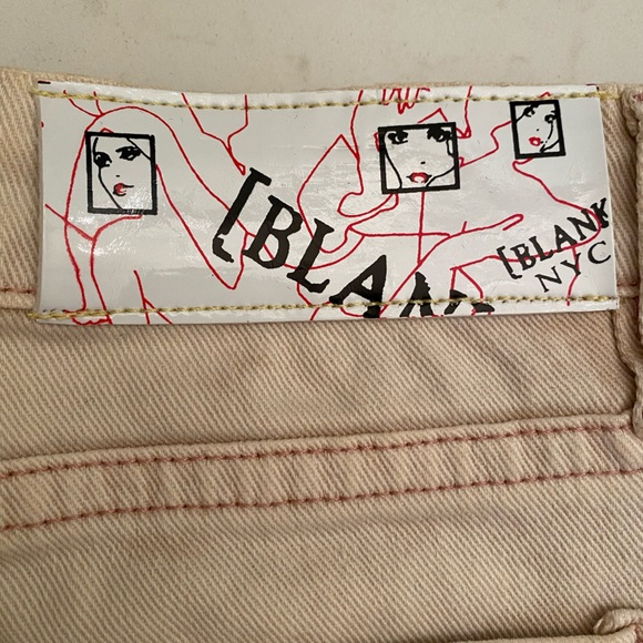 ✨HOST PICK✨NWT [BLANK] NYC Women’s Size 31 Cream “Skinnie Classique” Jeans - Picture 7 of 13